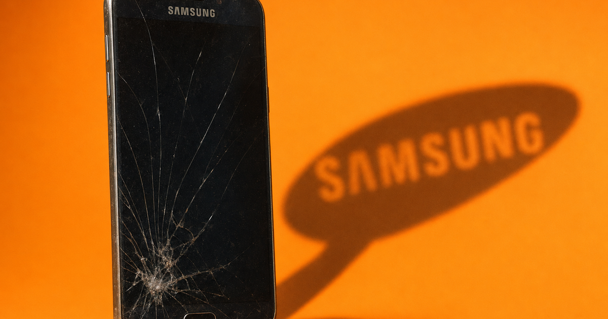☕️ Samsung fears first-ever smartphone loss